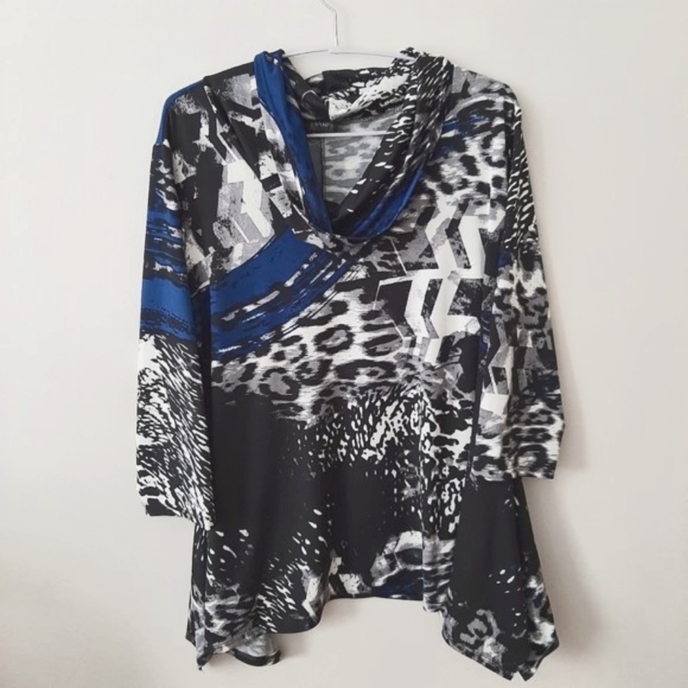 VAMP Top Geometric Design Asymmetrical Cowl Large